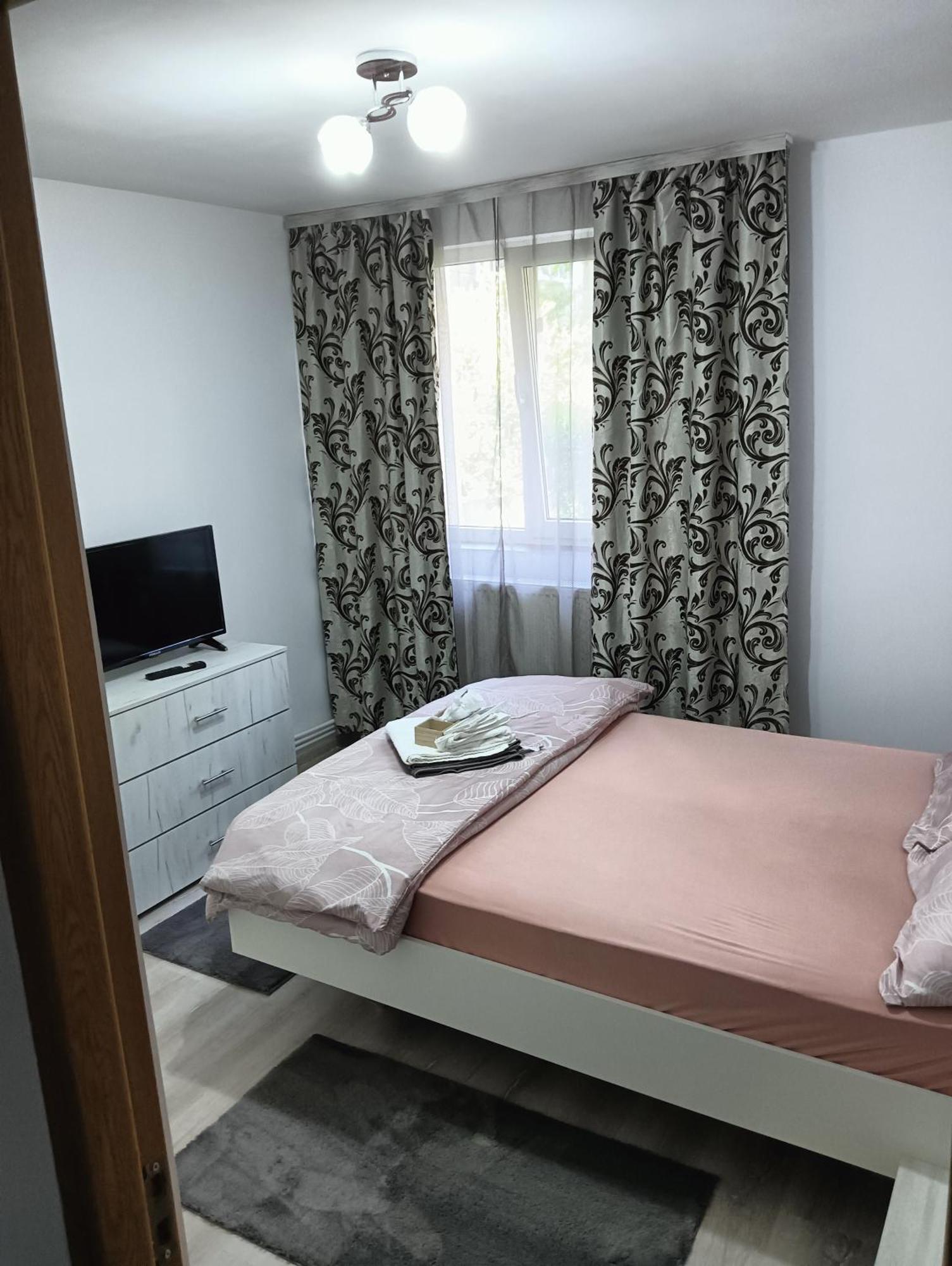 Apartament Hd2 Hunedoara Exteriör bild