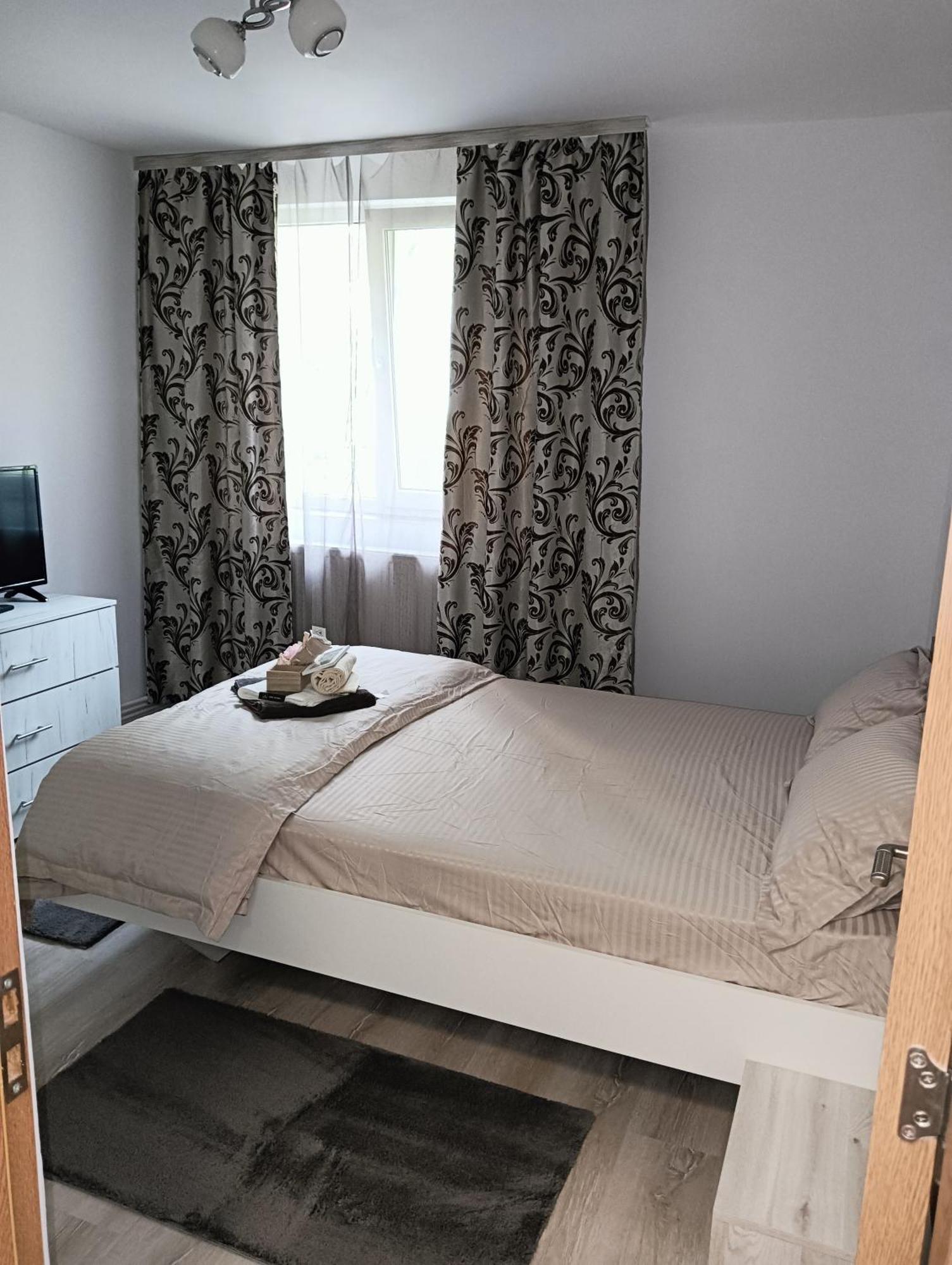 Apartament Hd2 Hunedoara Exteriör bild